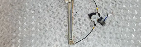 Opel Frontera B Front door window regulator with motor 