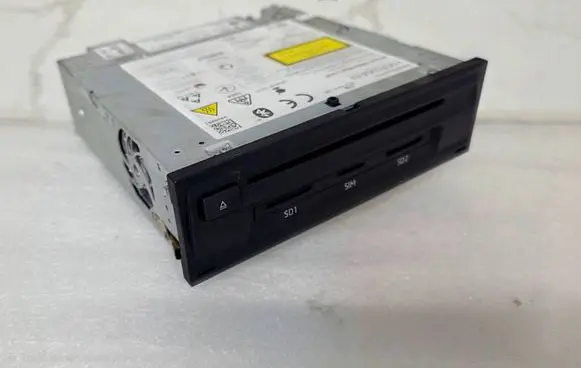 Audi A3 S3 8V Navigation unit CD/DVD player 8V1035036E 8V1035036C