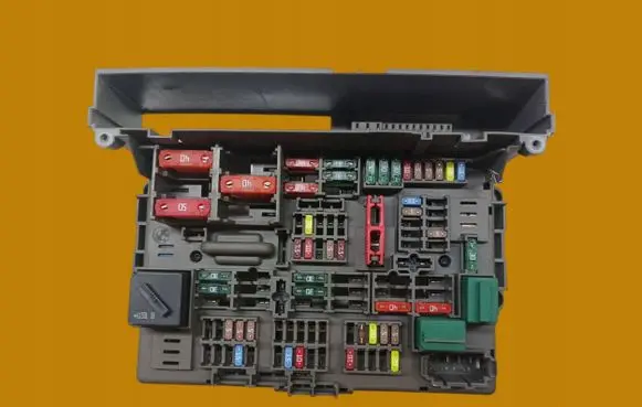 BMW X1 E84 Fuse box set 9119446