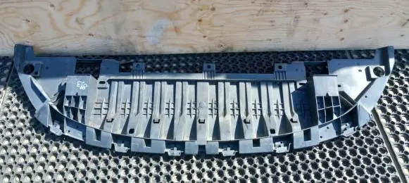 Renault Megane III Front bumper skid plate/under tray 