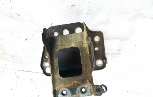 Opel Signum Front bumper mounting bracket