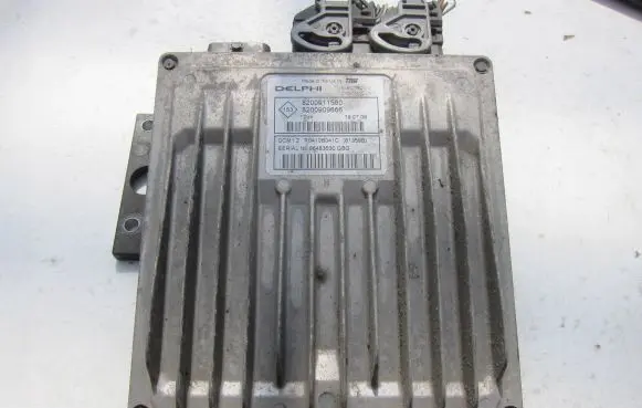 Renault Megane II Engine control unit/module 8200911560 8200909666