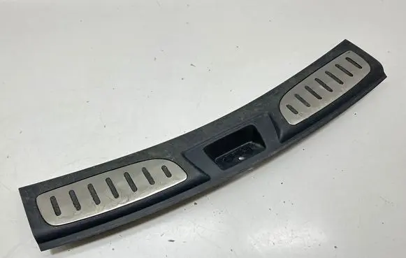 Dodge Durango III Trunk/boot sill cover protection 6337810 I00981020BLR 185767