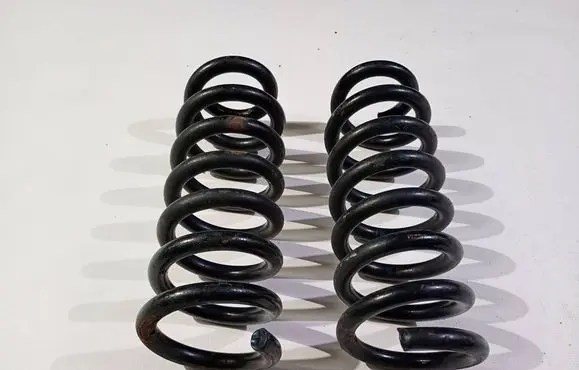 Ford Explorer V Rear coil spring S112