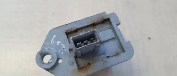 Citroen C5 Coolant fan relay 9641212580