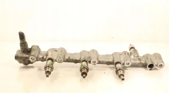 Toyota Avensis T250 Fuel main line pipe 