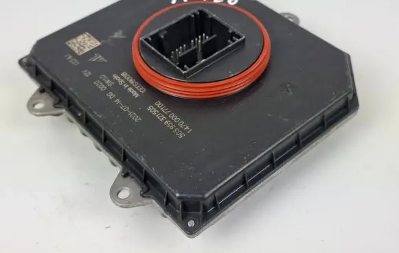 Maserati Levante LED ballast control module 503959321505 147000077100