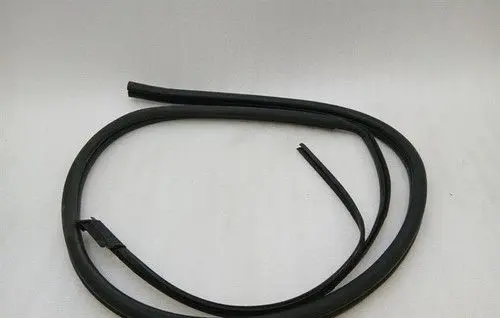 Aston Martin DB9 Front door rubber seal 4G43L25325AA