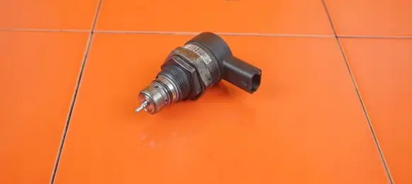 KIA Sorento Fuel pressure sensor 0281006037 D4HB
