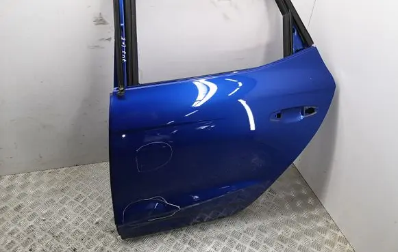 Seat Arona Rear door