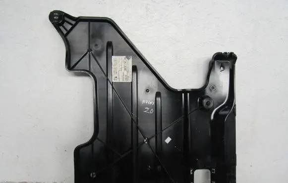 Volkswagen PASSAT B8 Center/middle under tray cover 3Q0825206B