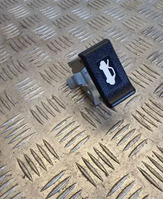 Honda CR-V Engine bonnet (hood) release handle
