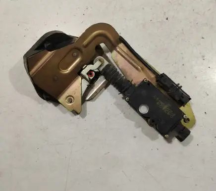Peugeot 807 Rear door lock PZ08B01Y