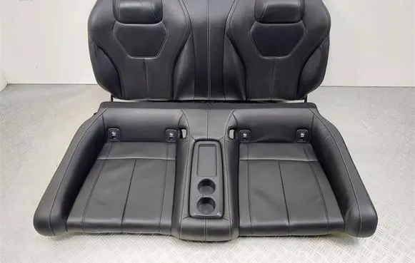 Infiniti Q60 Second row seats 