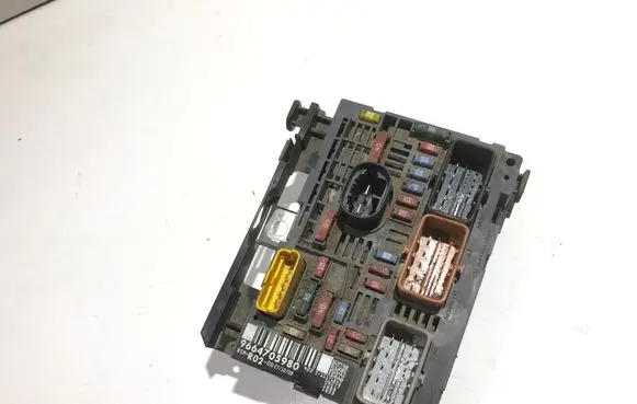 Citroen C4 Grand Picasso BSM Control unit 9664705980 R02