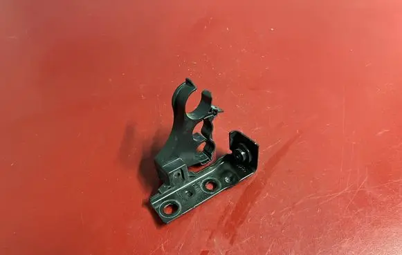 Other engine bay part