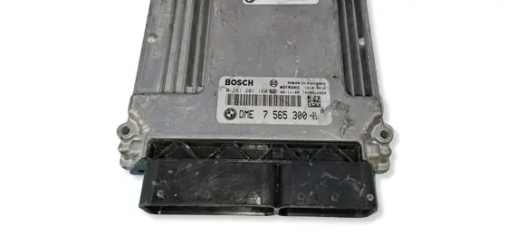 BMW Z4 E85 E86 Engine control unit/module 0261201160 7565300 7568668