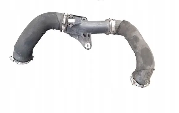 Audi A4 S4 B8 8K Intercooler hose/pipe 8K0145673E