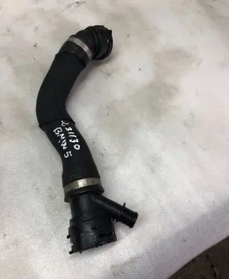 BMW 5 E60 E61 Engine coolant pipe/hose 7789742