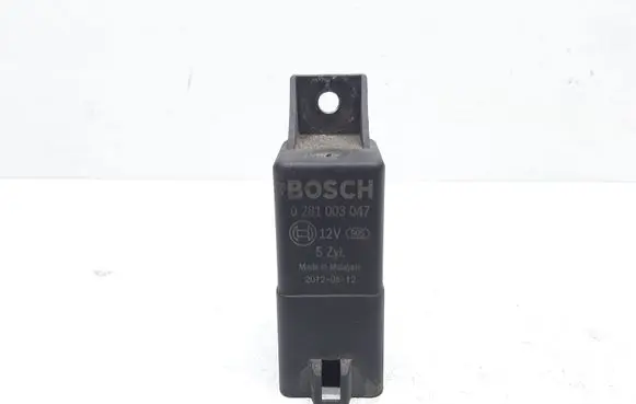 Volvo V60 Glow plug pre-heat relay 31342686 0281003047