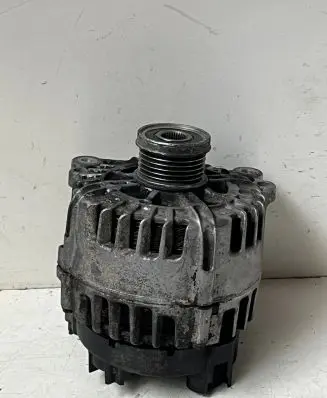 Volkswagen Golf VI Generator/alternator 03C903025D TG14C027 2607765A