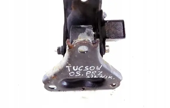 Hyundai Tucson JM Engine mount bracket