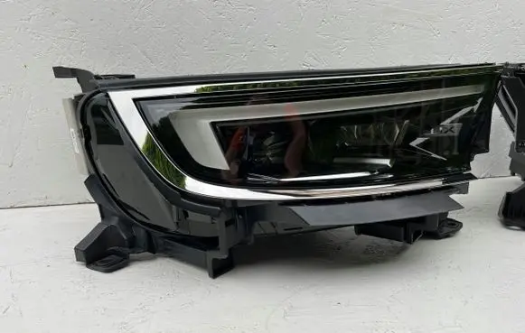 Opel Mokka B Headlight/headlamp 9834016880