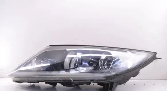 KIA Sportage Headlight/headlamp 921013U270