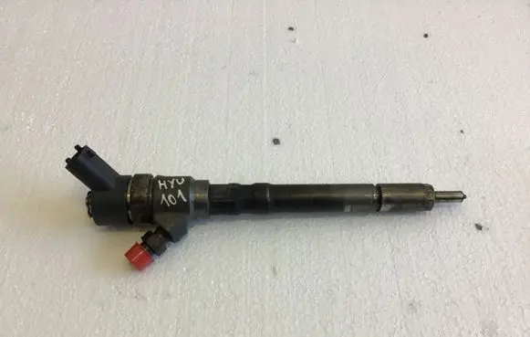 KIA Carens II Fuel injector 0445110101