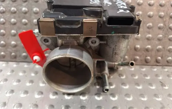 Renault Megane IV Throttle body valve S25053790 2105A2