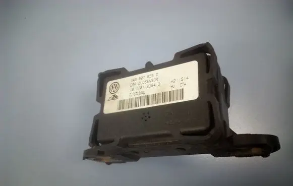 Volkswagen Golf V ESP acceleration yaw rate sensor 1K0907655D 10170103643