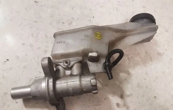 Nissan Qashqai Master brake cylinder 0204Y24277