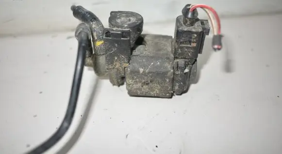Audi A7 S7 4G Turbo solenoid valve 059906629D