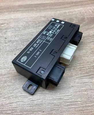 BMW 5 E39 Door control unit/module 8378767 5DK007358