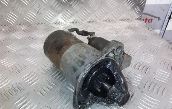 Mazda 626 Starter motor M1T77381 3Z06ZC