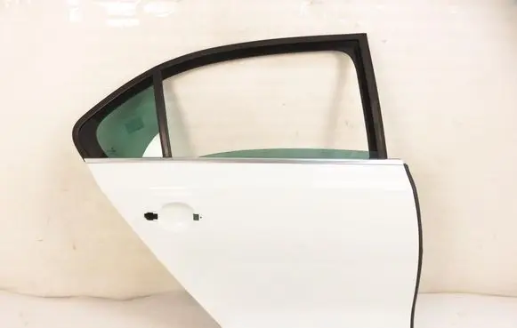 Volkswagen Jetta VI Rear door 