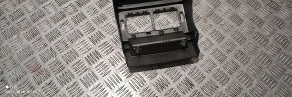 Rear air vent grill