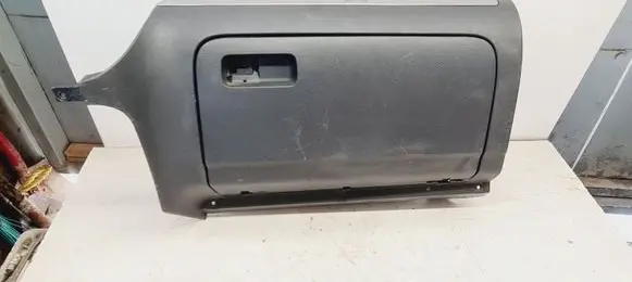 Volkswagen Golf V Glove box 1K1857290