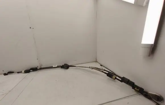Volvo V40 Gear shift cable linkage 31367496