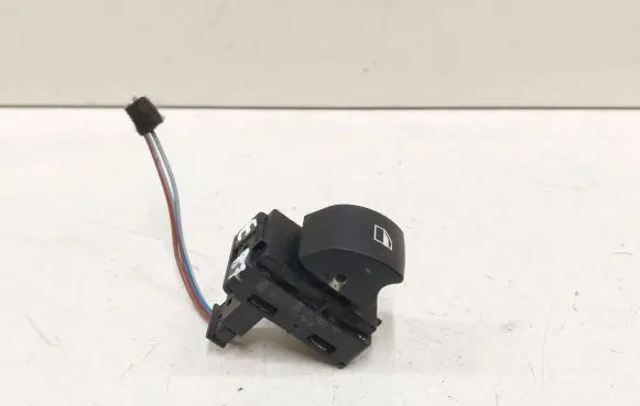 BMW 1 E81 E87 Electric window control switch 6935534 159798002927