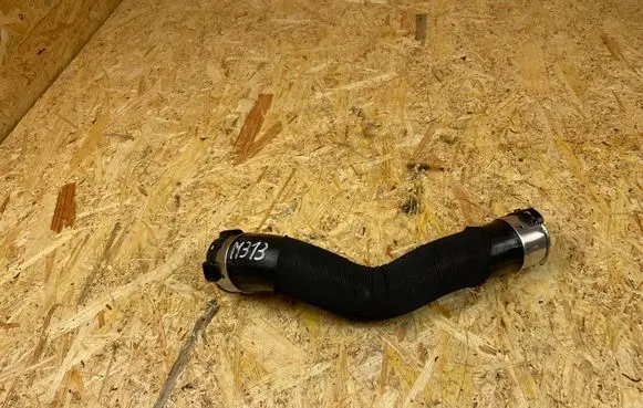 Intercooler hose/pipe