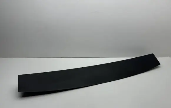 Tailgate trim