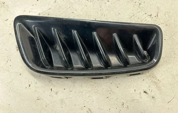 Dodge Hornet Front bumper lower grill 7RD81U00AA 156165339