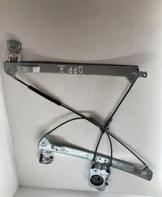 Smart ForFour I Front window lifting mechanism without motor