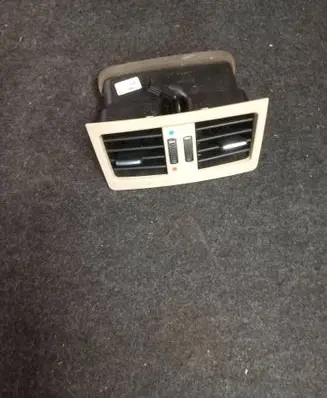 BMW 3 E90 E91 Rear air vent grill 7129556 6932023 6932024