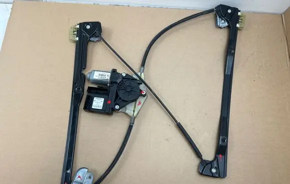 Volkswagen Caddy Front door window regulator with motor 1T0959702D 1K0959792J