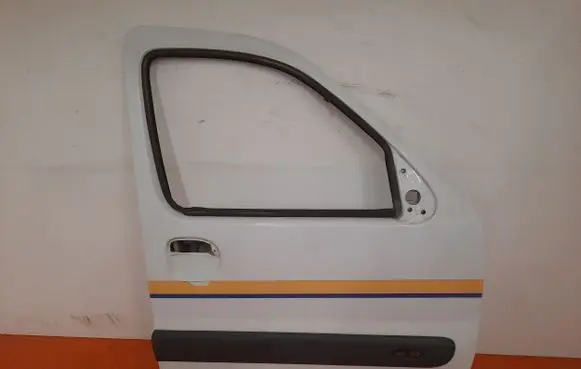 Nissan Kubistar Front door