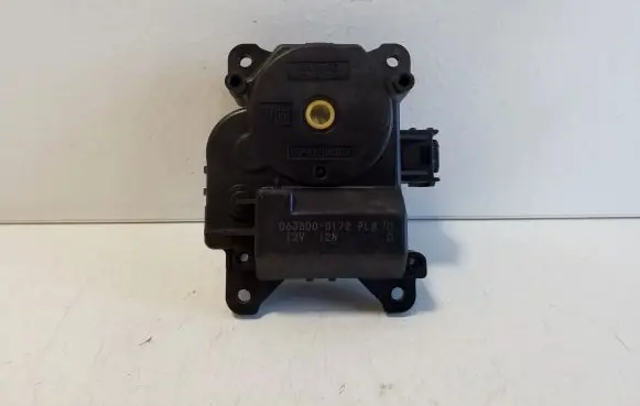 Lexus CT 200H Air flap motor/actuator 0638000172