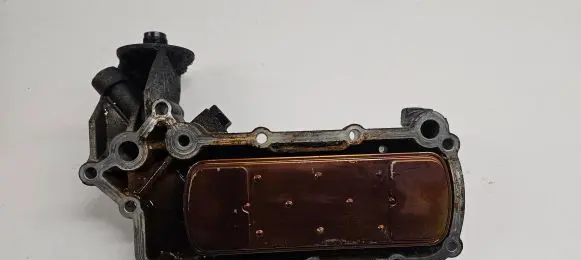 KIA Sorento Oil filter mounting bracket