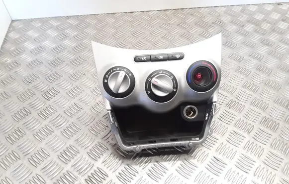 Hyundai i10 Climate control unit 847300X100